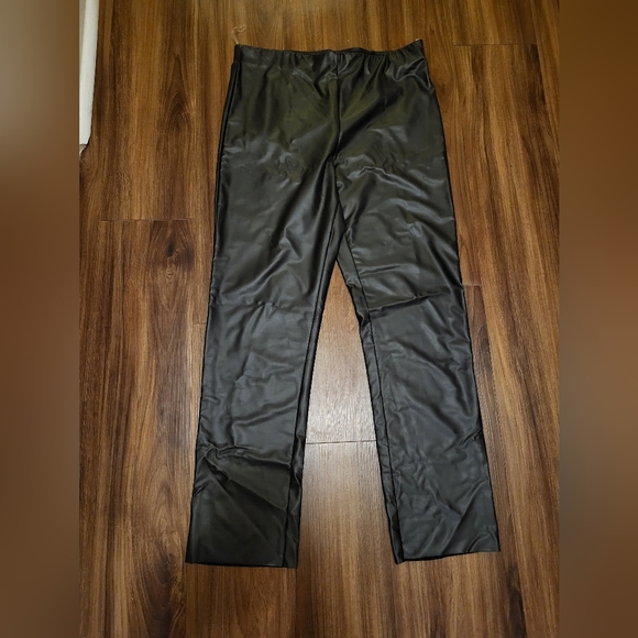 Vinyl pants - Picture 1 of 5